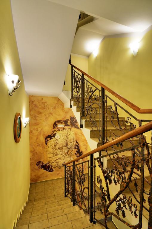 Restaurace A Penzion Kamenec Jilesovice ภายนอก รูปภาพ